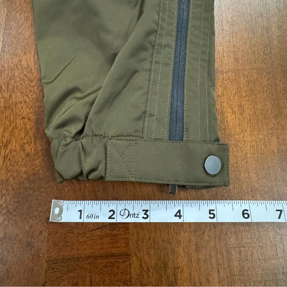 New! Athleta Radiant Jogger Pants Satin Olive Green Size 2 - Picture 12 of 12